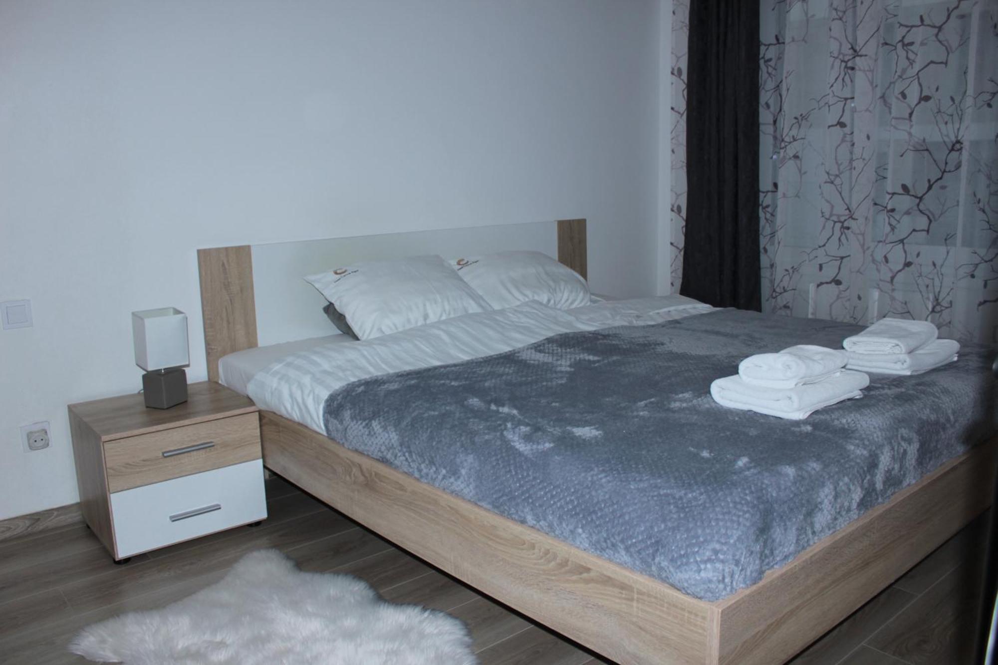 Elisabeth Grey With Parkingresidence Grey With Parking Apartment
